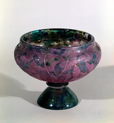 Beker versierd met vlinders en gevleugelde insecten, Nancy